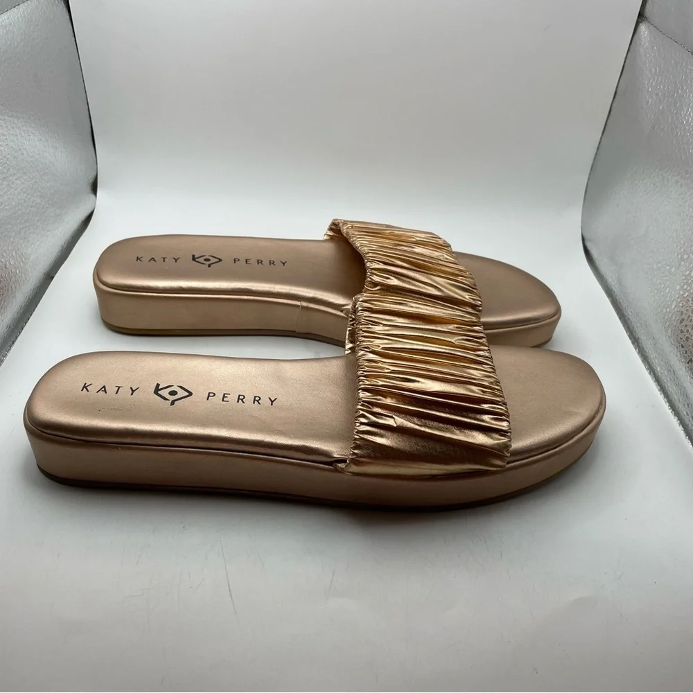 Katy Perry The Lizzie women’s rose gold slide sandals size 9.5